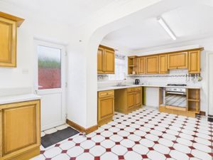 Kitchen alternative view- click for photo gallery